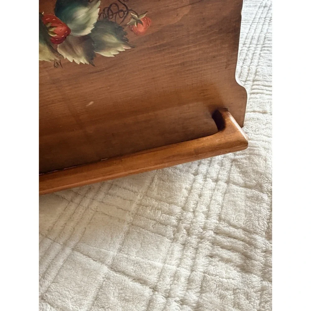 VTG Wood Painted Strawberry Kitchen Or Bath Towel Rack, 16